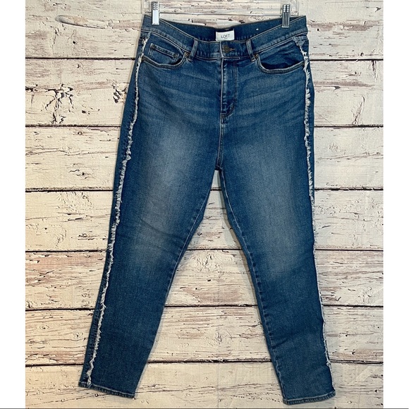 LOFT Jeans Skinny Frayed Seam Lighter Blue Wash-10 - Picture 1 of 2